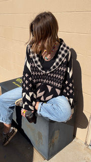 Black & White Aztec Print Knit Pullover