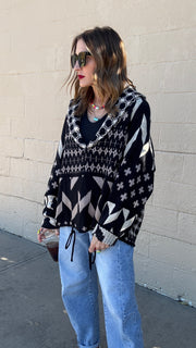 Black & White Aztec Print Knit Pullover