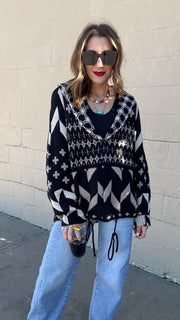 Black & White Aztec Print Knit Pullover