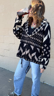 Black & White Aztec Print Knit Pullover