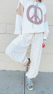 Olivia Floral Print Relaxed Joggers- Butter Cream