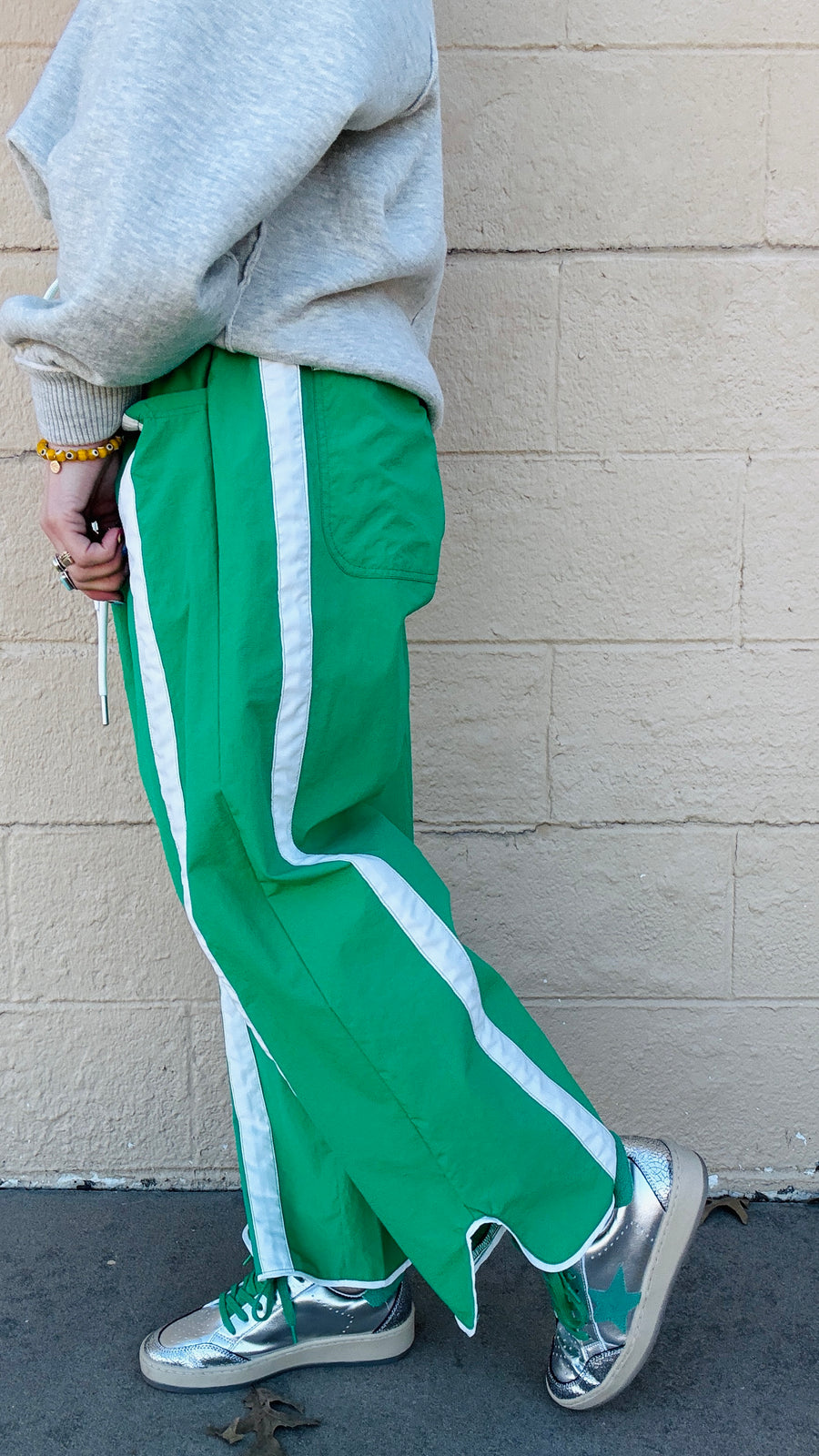 Stride and Style Windbreaker Pants- Green & White