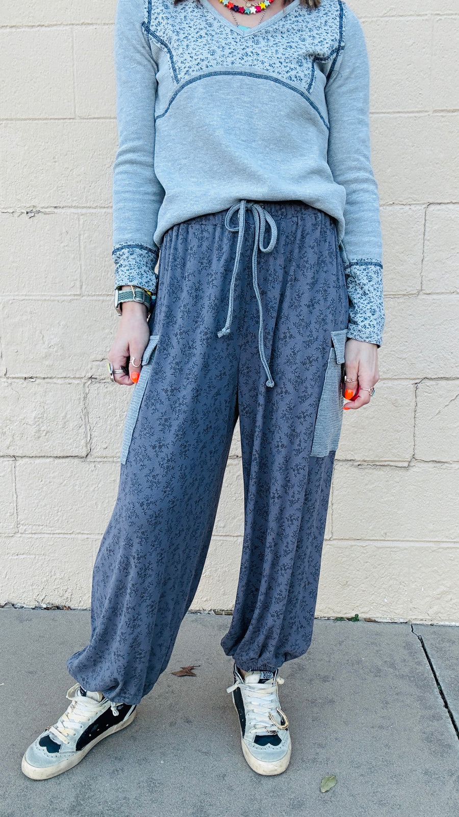 Olivia Floral Print Relaxed Joggers - Charcoal