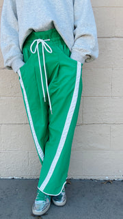 Stride and Style Windbreaker Pants- Green & White