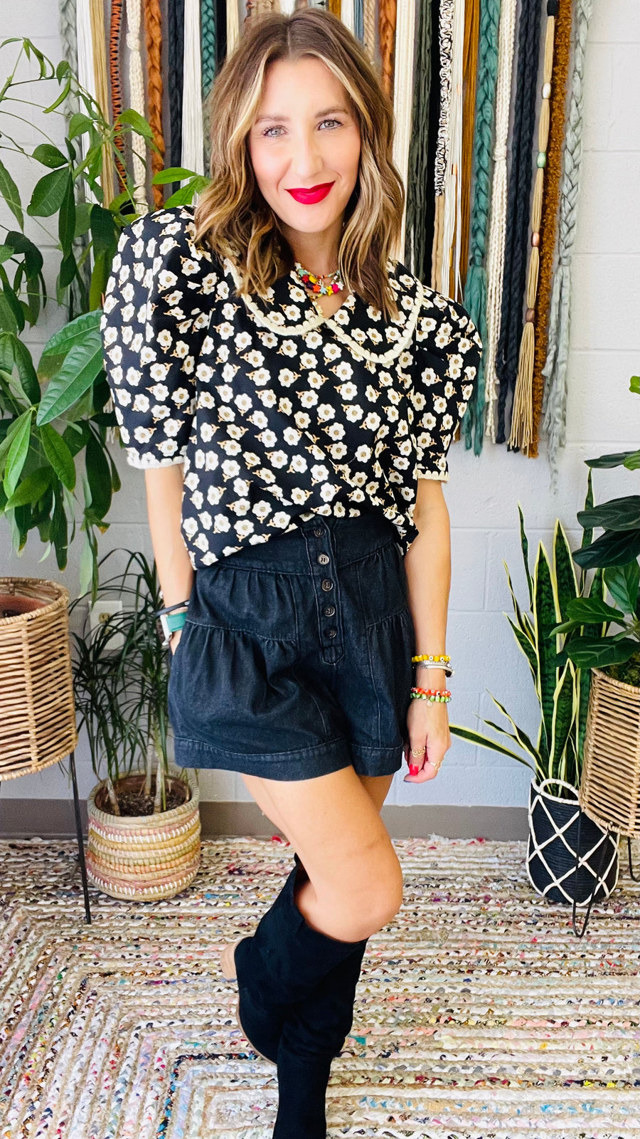 Rowan Flared High Waisted Denim Shorts- Black